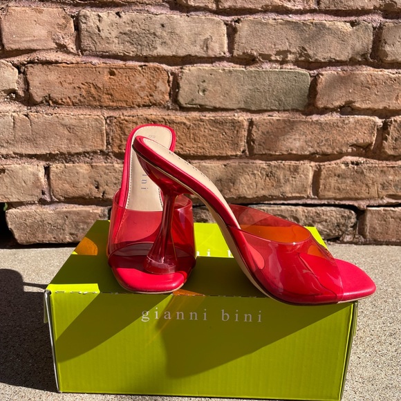 Red Slipper Heels - Picture 4 of 4